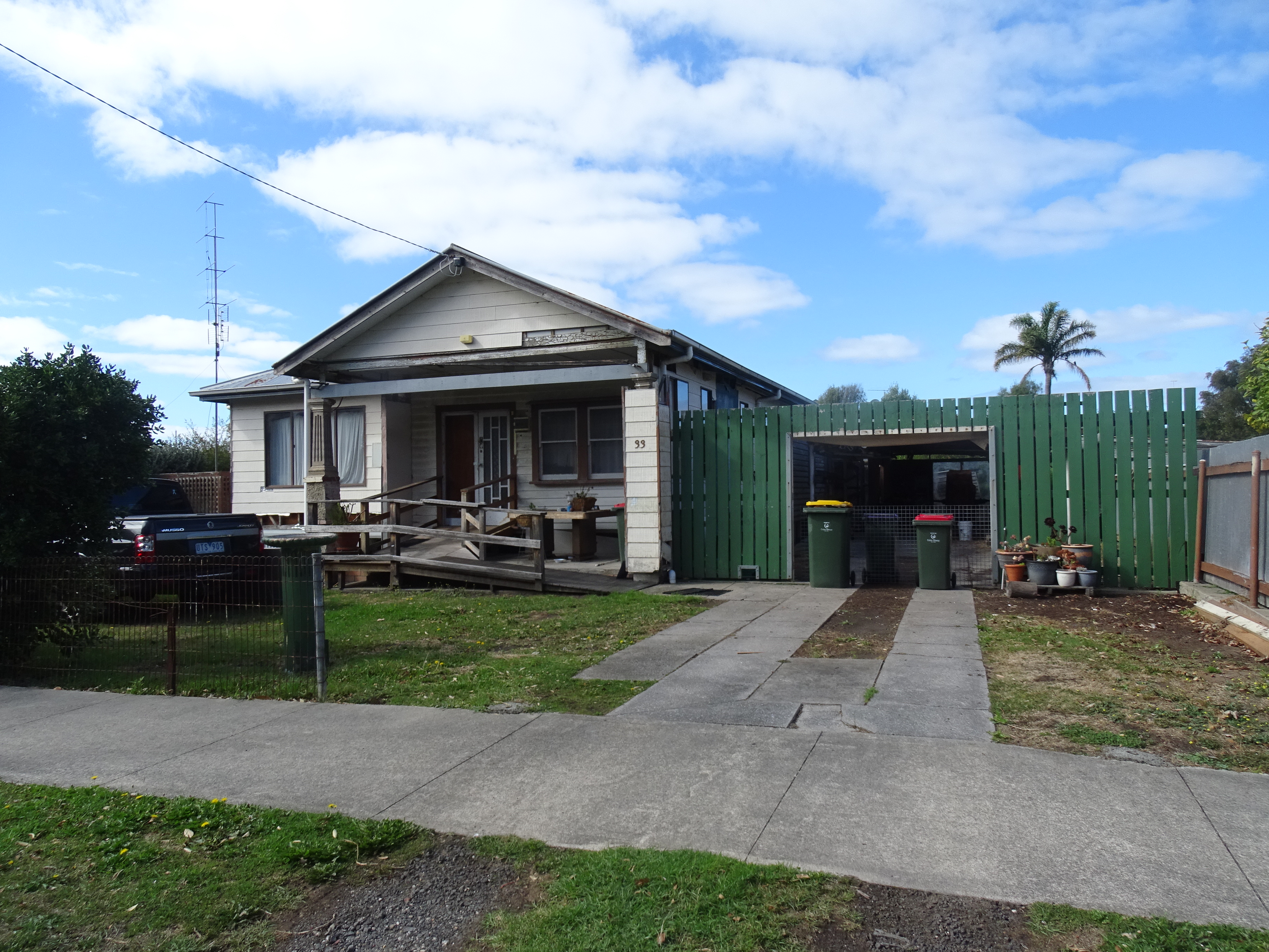 33 Montrose Avenue, Apollo Bay - Image 1