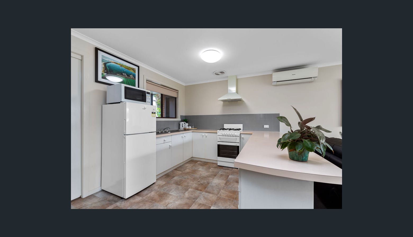 8/49 Pascoe Street, Apollo Bay - Thumbnail 3