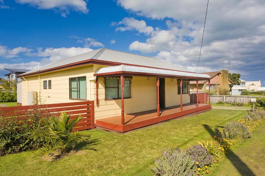 14 Great Ocean Road, Apollo Bay - Image 1