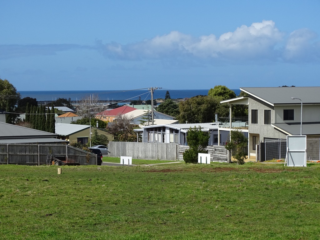 Woodlands Avenue, Apollo Bay - Thumbnail 2