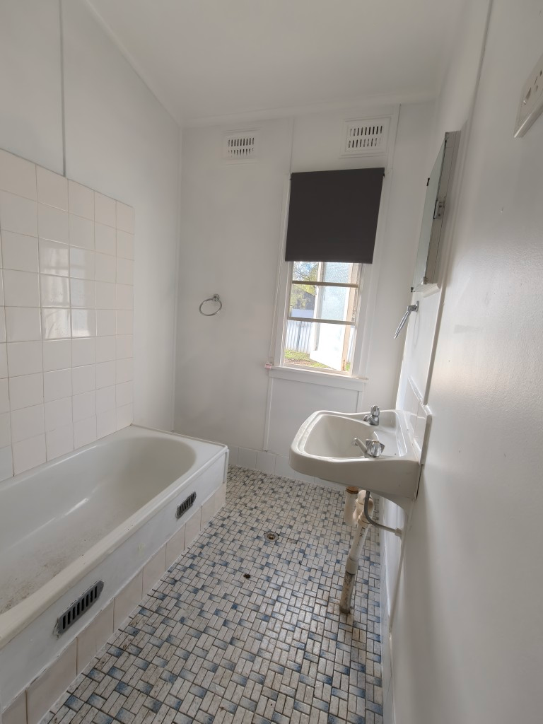 6 Hunter Avenue, Gilgandra - Thumbnail 7