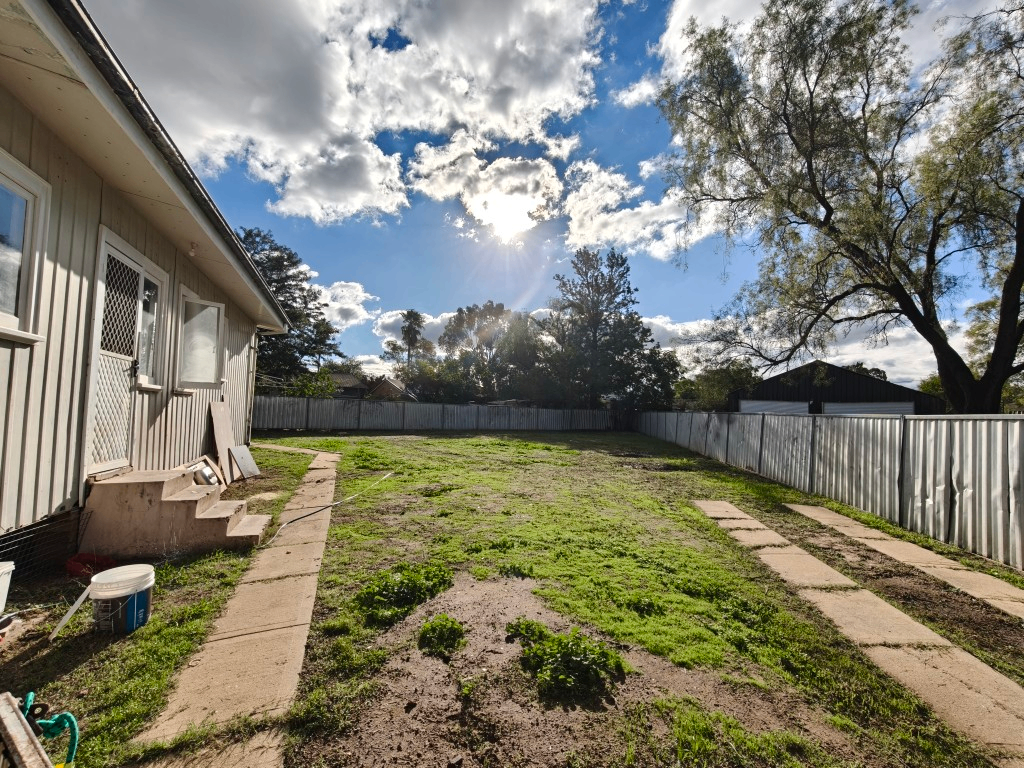 6 Hunter Avenue, Gilgandra - Thumbnail 8