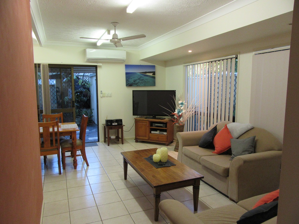 House 1 & House 2 @4 Tahiti Avenue, Palm Beach - Thumbnail 6