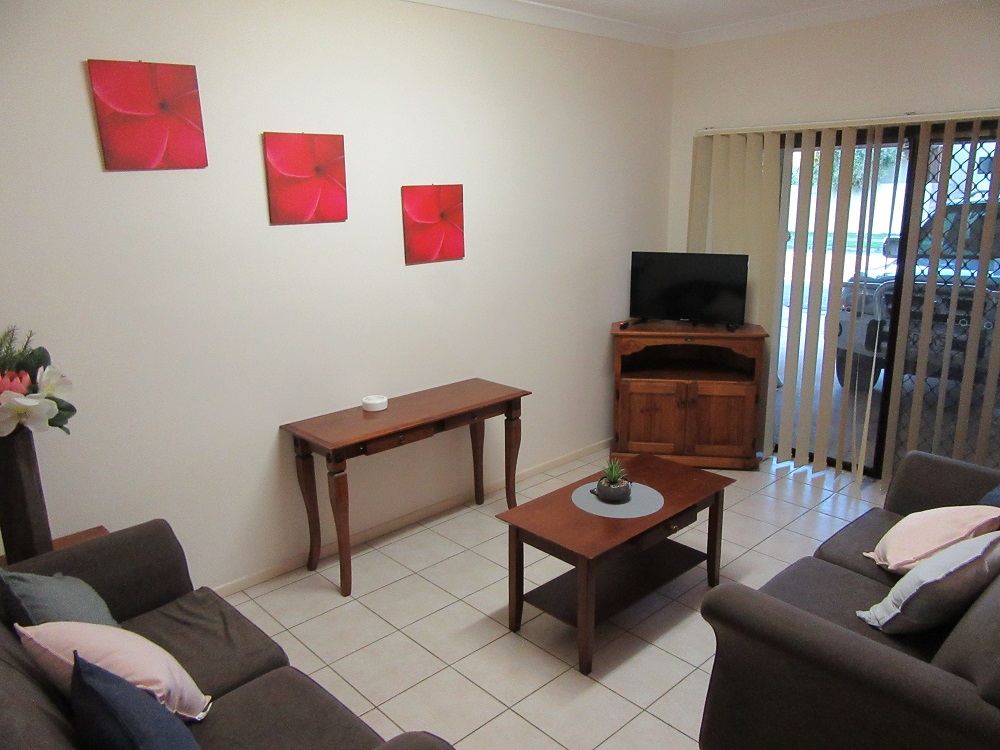 House 1 & House 2 @4 Tahiti Avenue, Palm Beach - Thumbnail 8