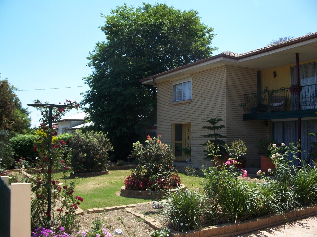 22 Eaglesfield Street, Beaudesert - Thumbnail 2