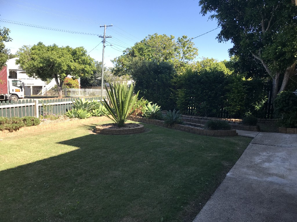 22 Eaglesfield Street, Beaudesert - Thumbnail 3