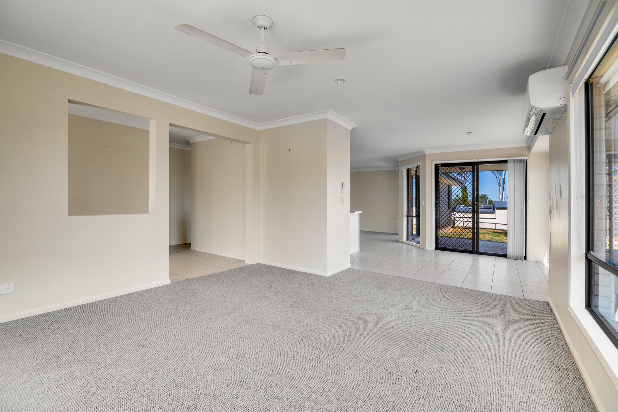 23-25 Oakdale Court, Gleneagle - Thumbnail 4