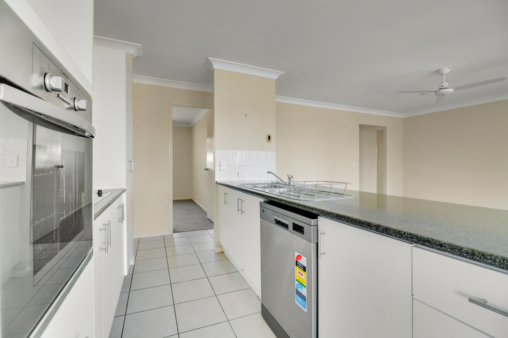 23-25 Oakdale Court, Gleneagle - Thumbnail 7
