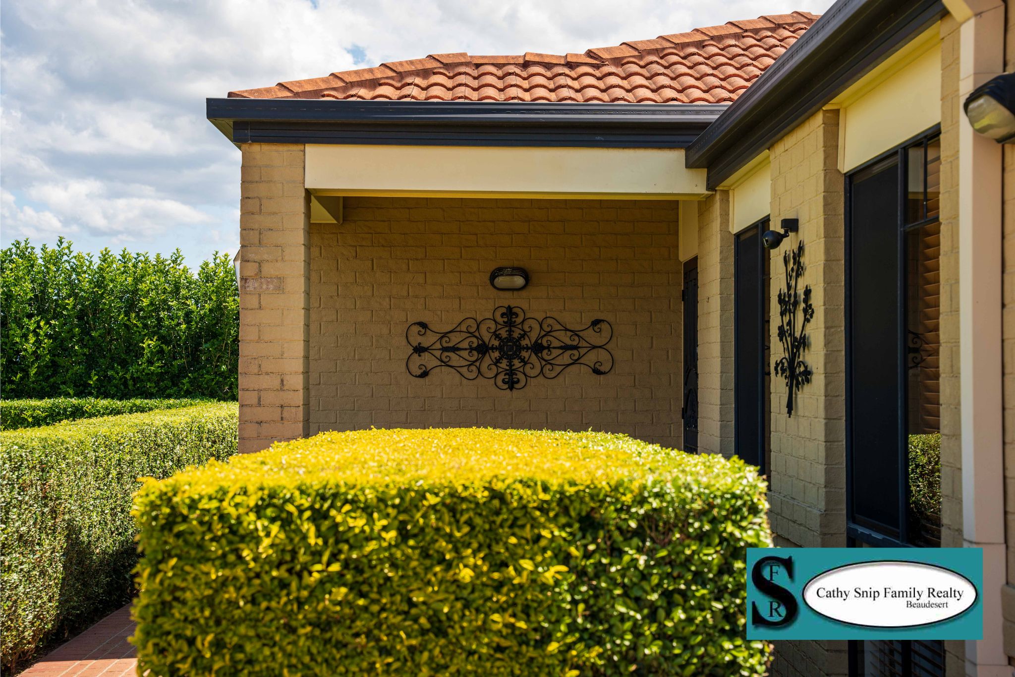16 Kathleen Crescent, Beaudesert - Thumbnail 3