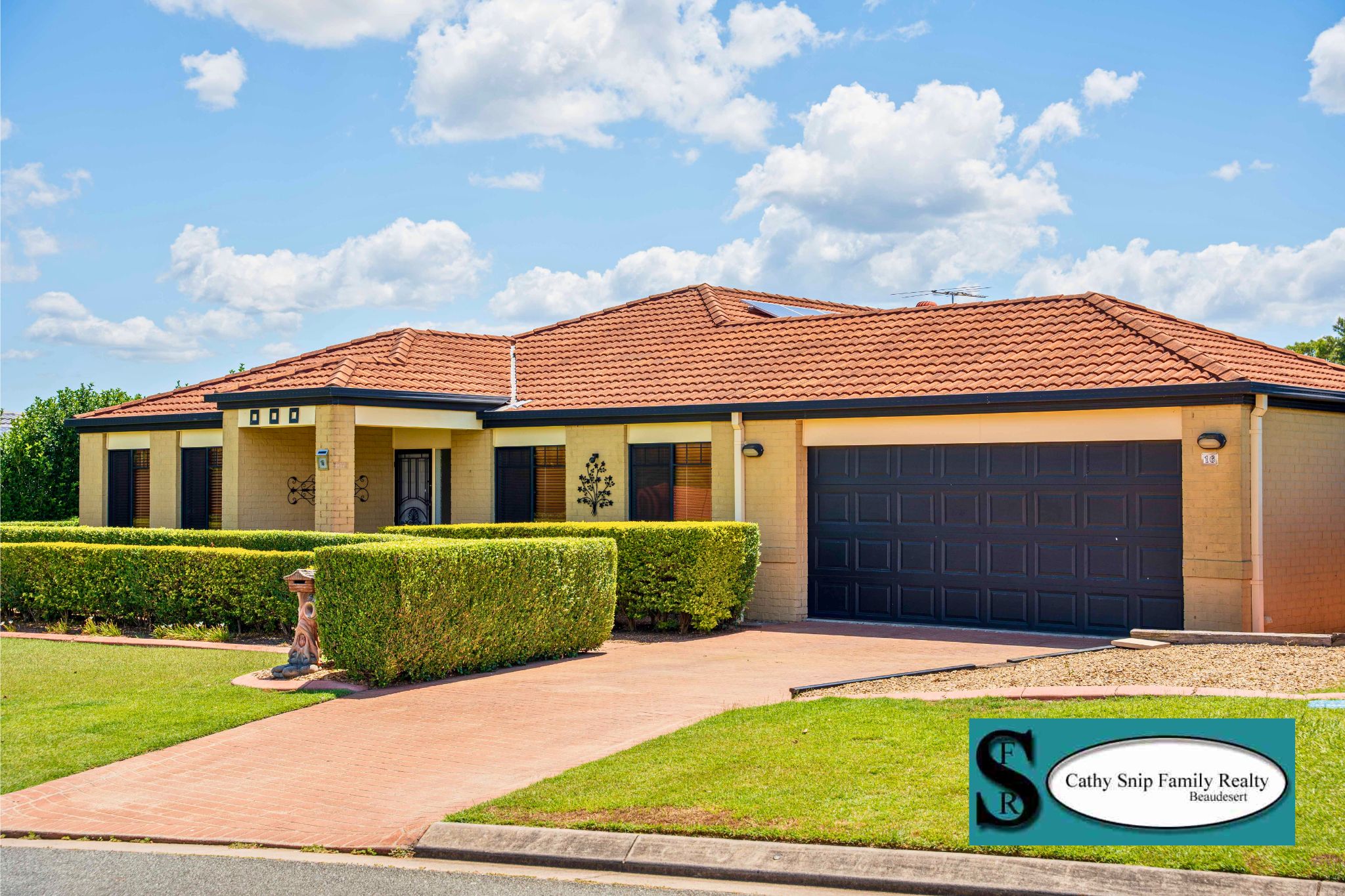 16 Kathleen Crescent, Beaudesert - Thumbnail 2