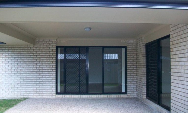 6  Hillside Cres, Beaudesert - Thumbnail 3