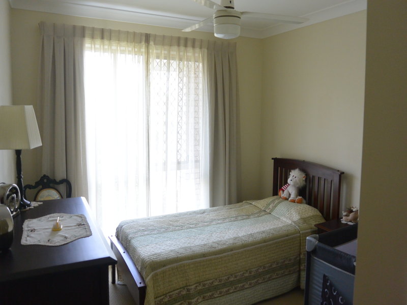 13 Hillside Crescent, Beaudesert - Thumbnail 8