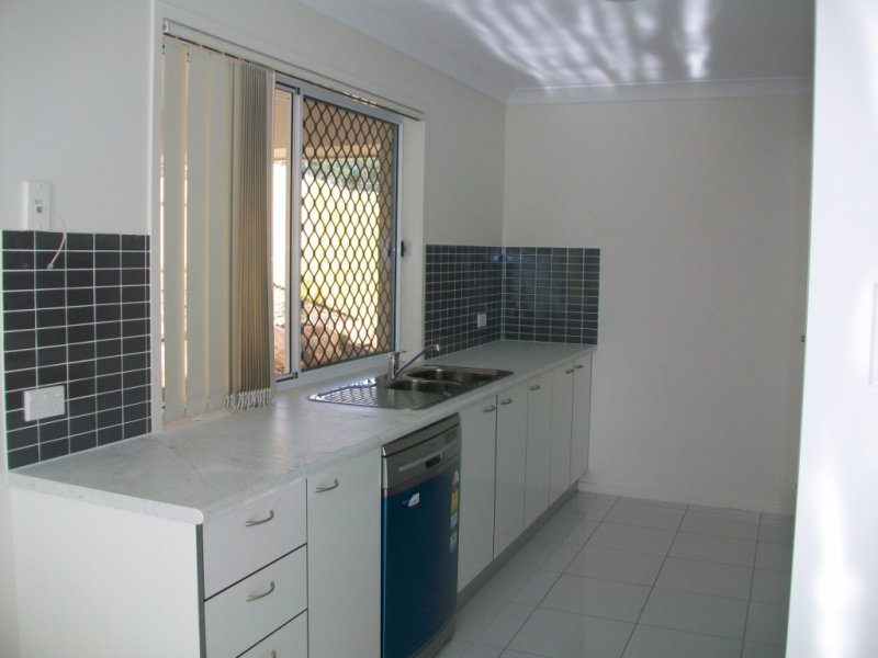42 Tequesta Drive, Beaudesert - Thumbnail 4