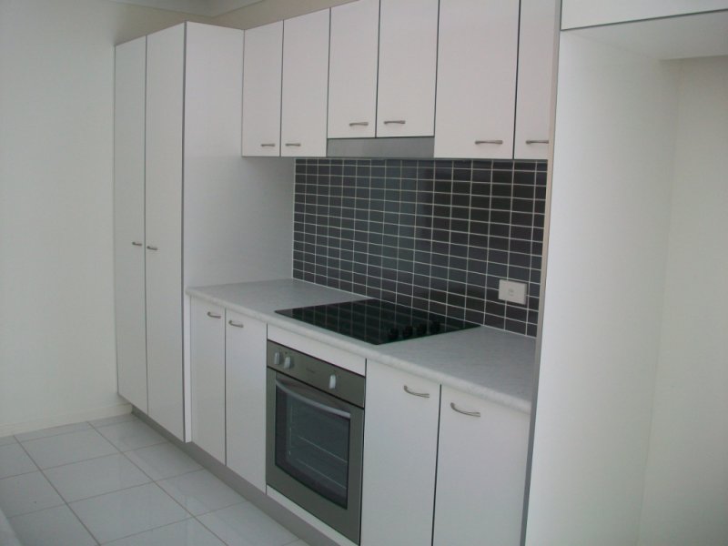 42 Tequesta Drive, Beaudesert - Thumbnail 5