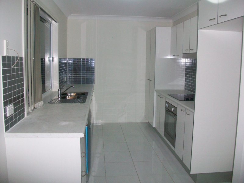 42 Tequesta Drive, Beaudesert - Thumbnail 3