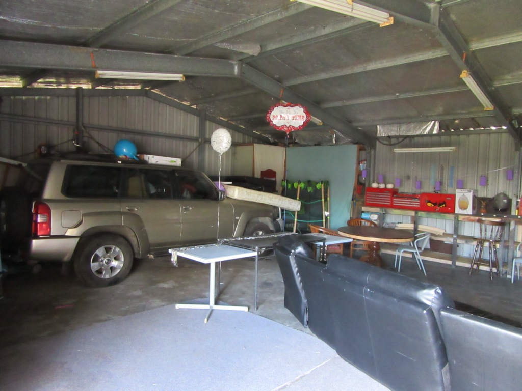 92 Mt Lindesay Hwy, Gleneagle - Thumbnail 3