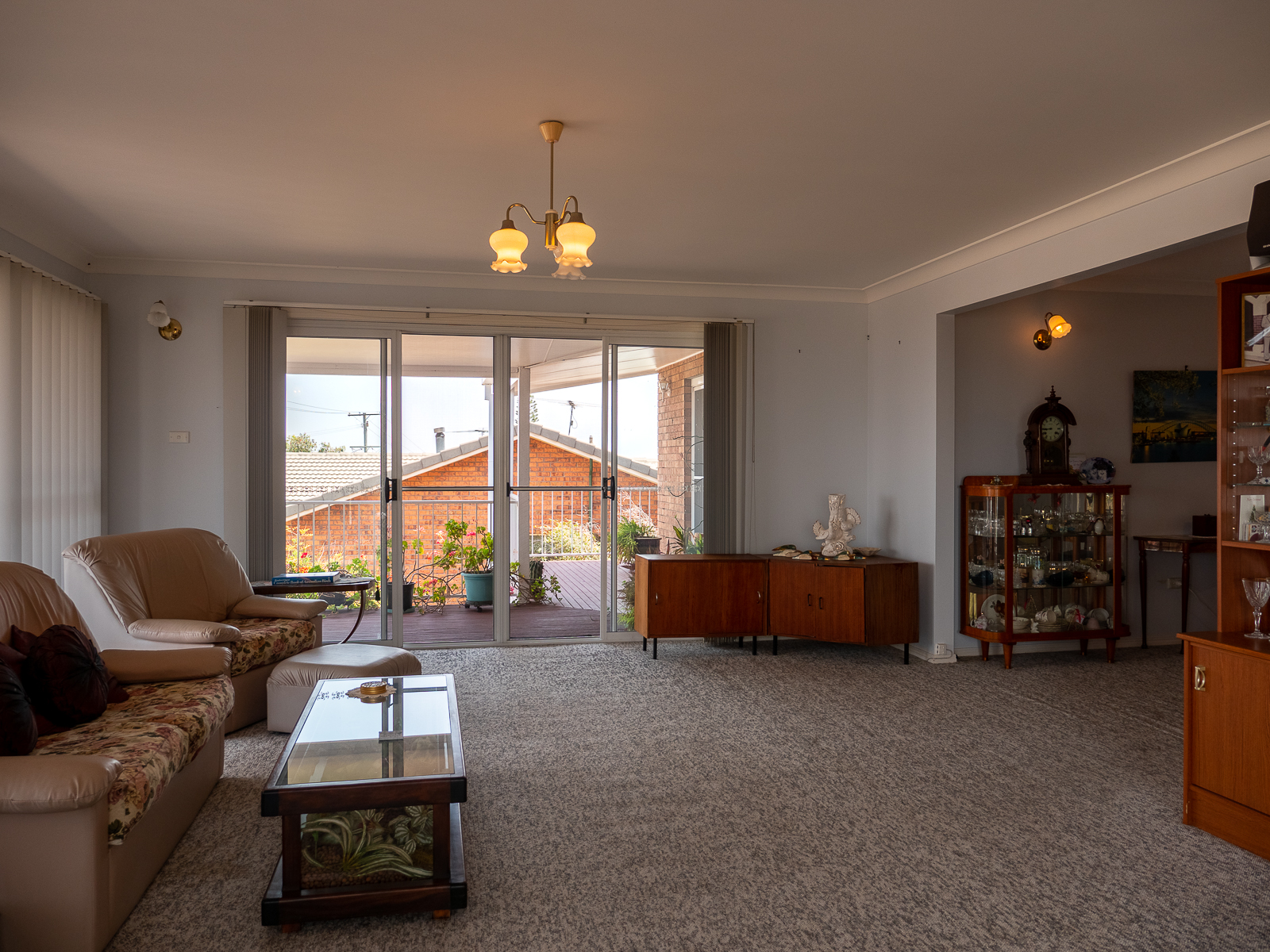 64 Brooklands, Beaudesert - Thumbnail 2