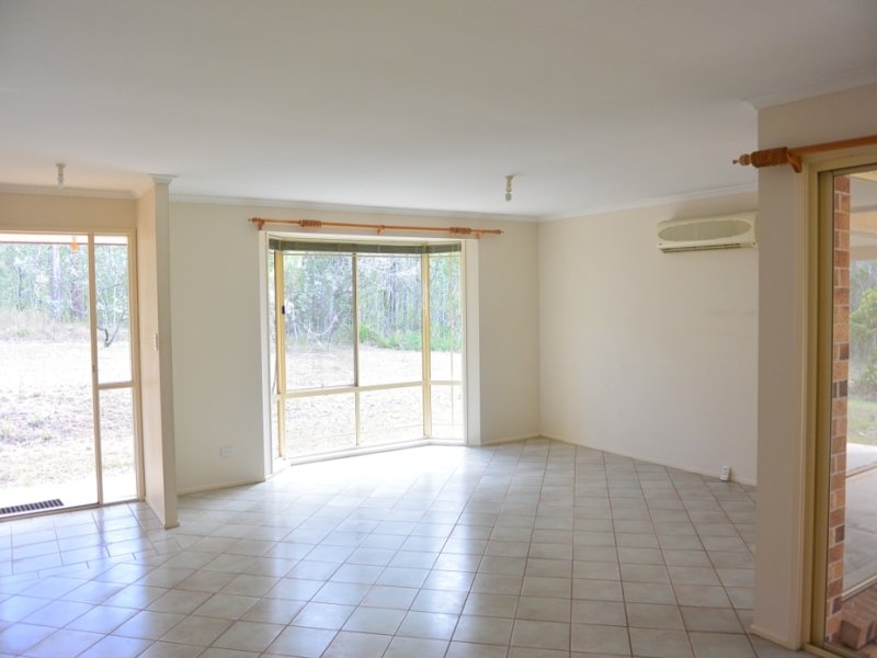263 Clifton Drive, North Maclean - Thumbnail 6
