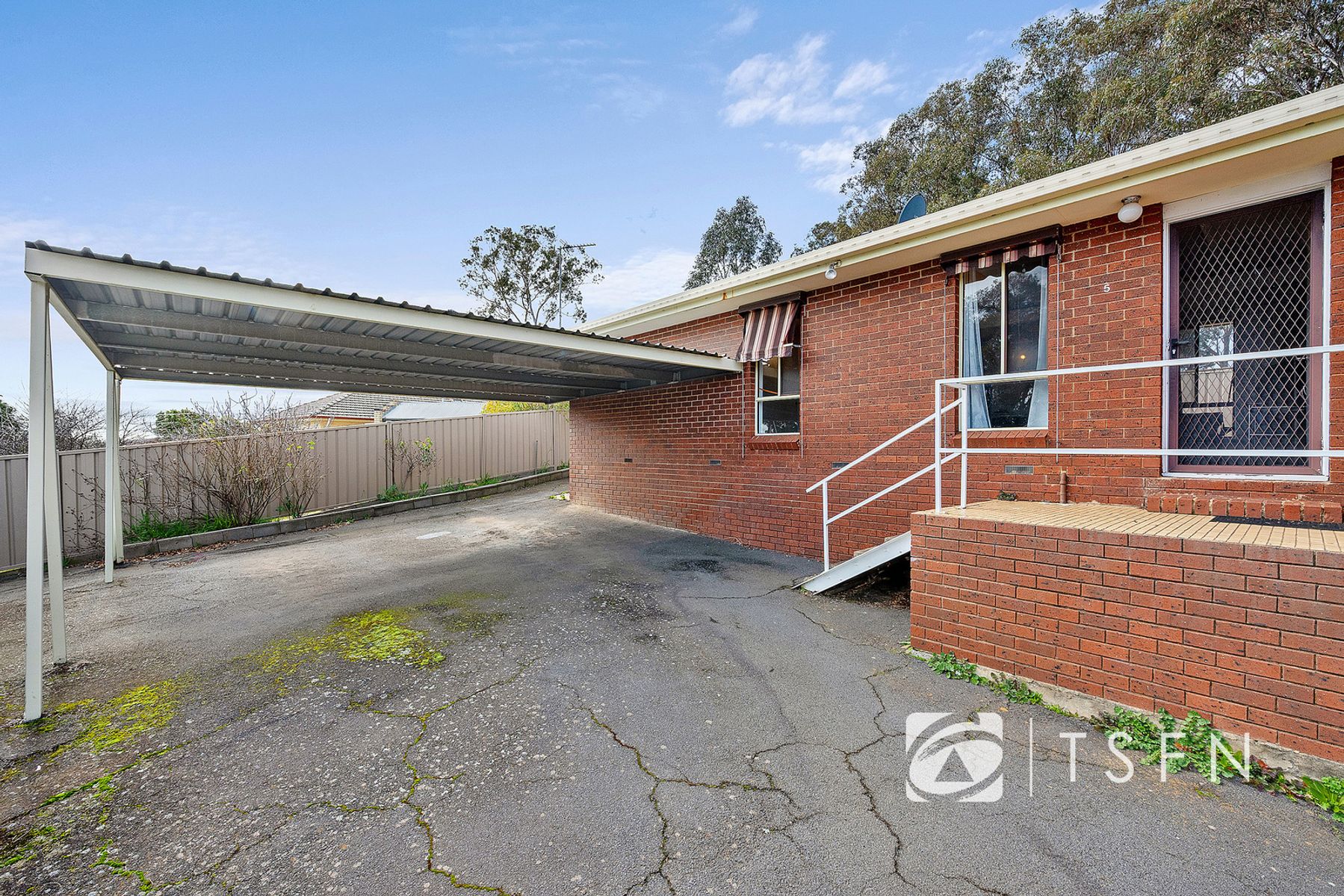 5/18a Drechsler Street, Flora Hill - Image 1